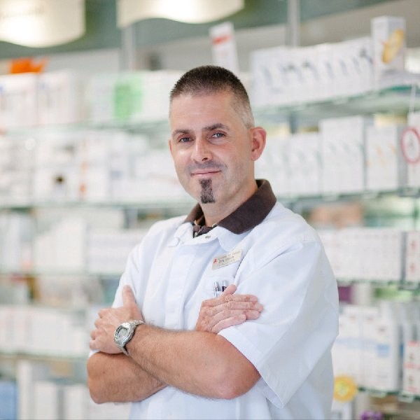 Dirk Hoffmann, Apotheker